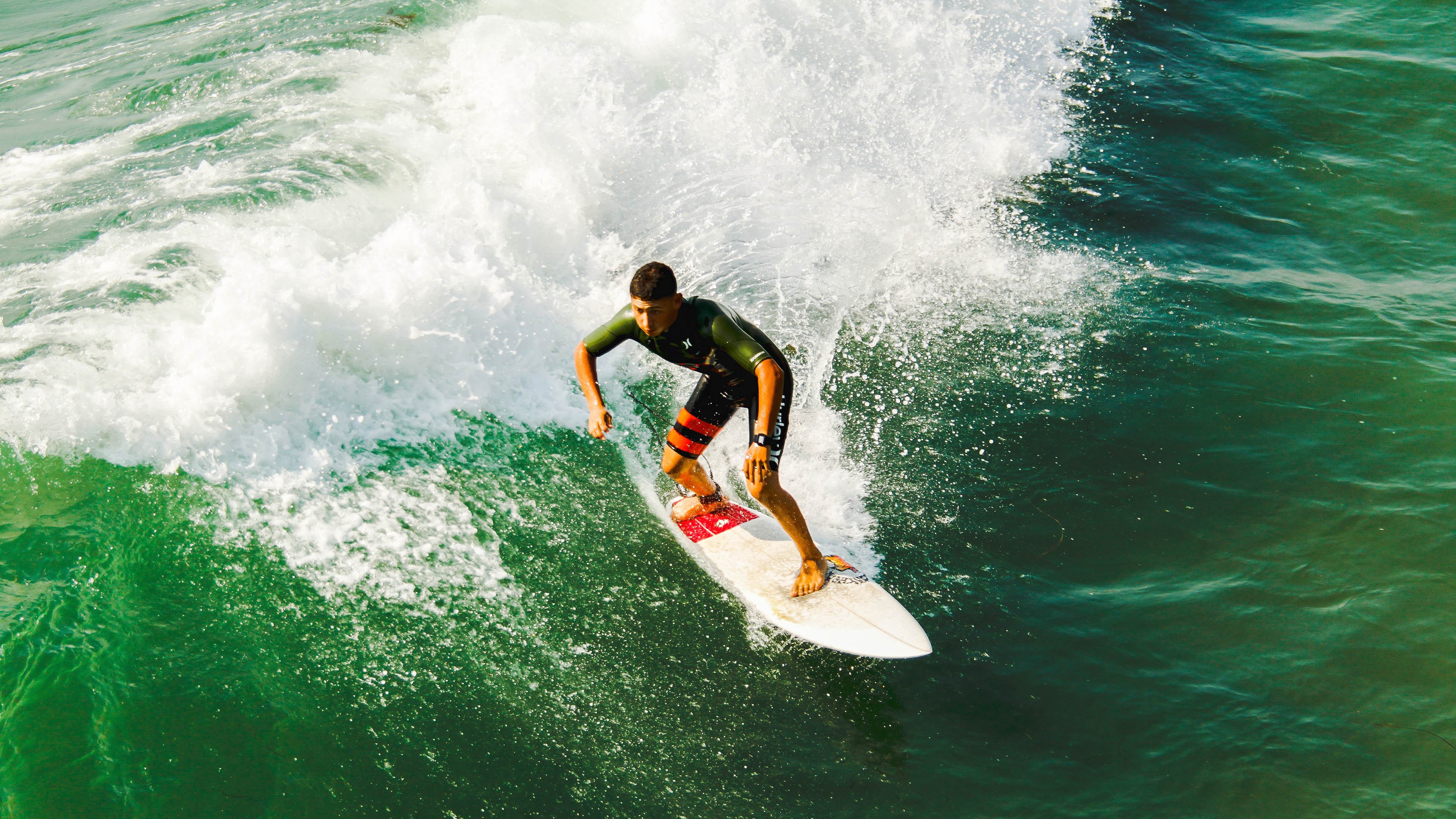高水平比赛中明星球员们发挥亮眼，高水平比赛的基本特征