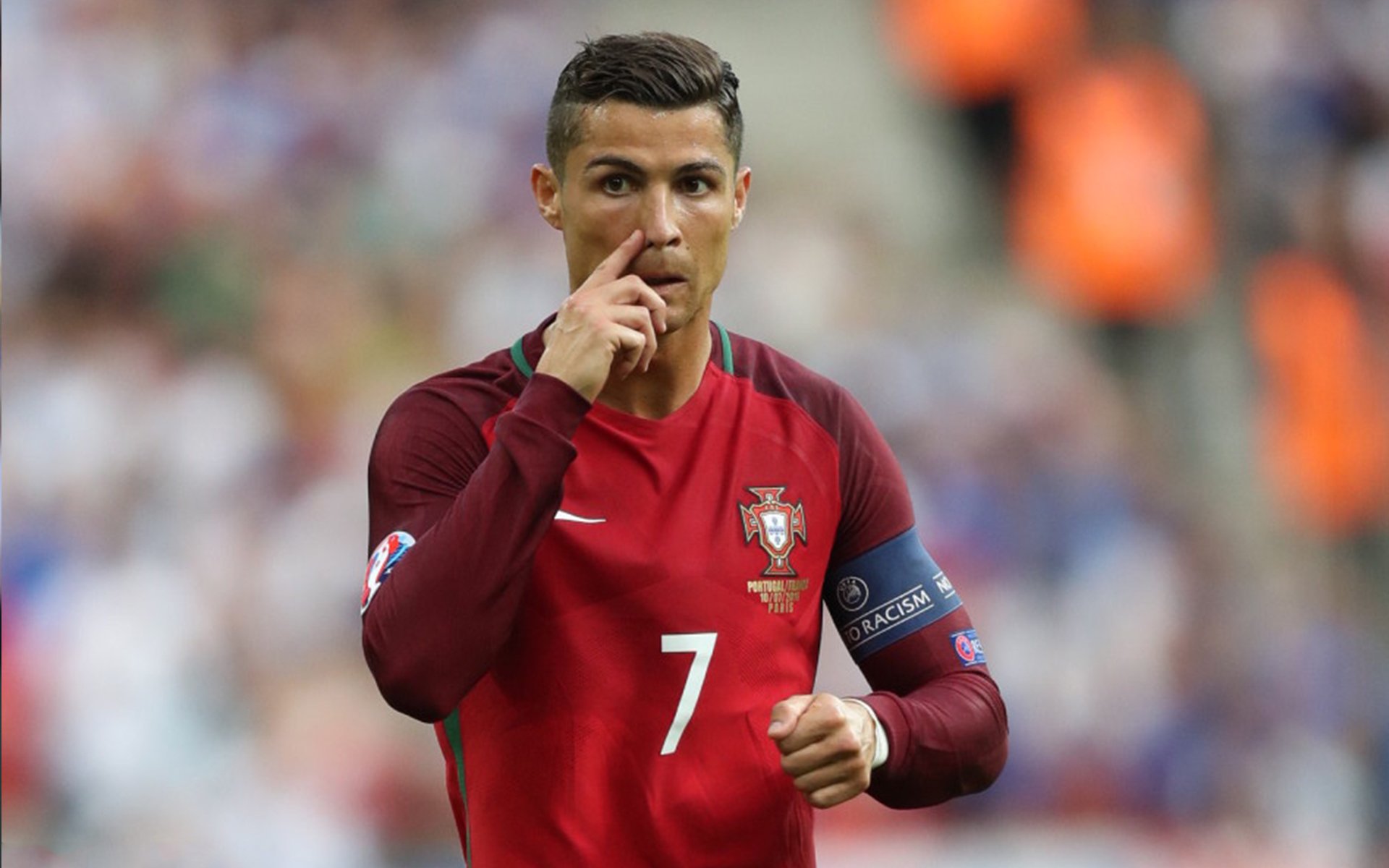 塞内加尔队中场贝尔特拉在巴黎奥运会上展现出强大的进攻组织能力